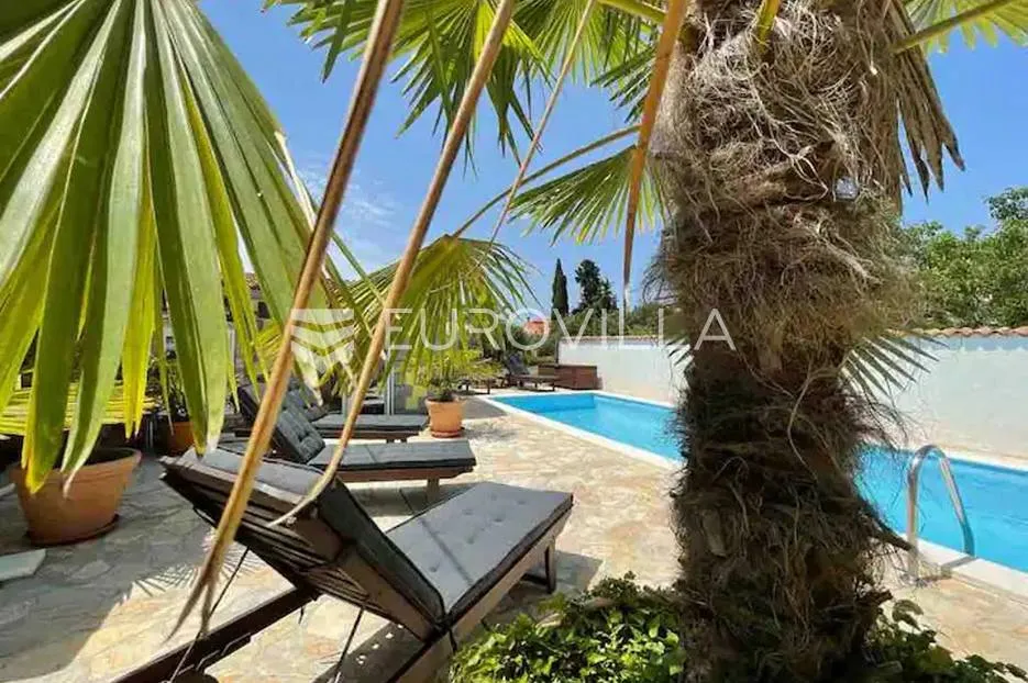 istra, pula - veli vrh, dvije samostojeće prizemnice sa bazenom nkp 50 m2 i 90 m2 - slika 6