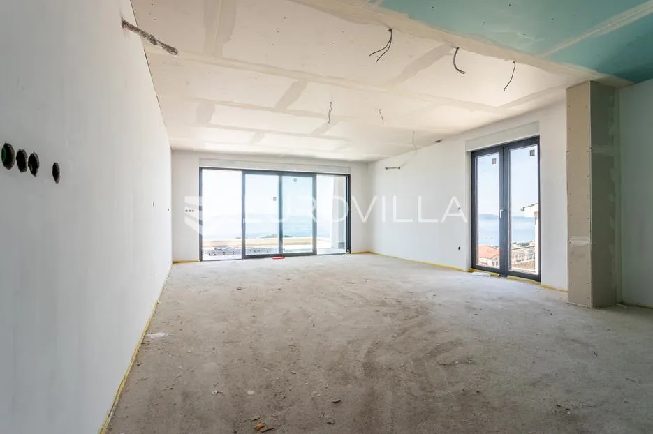 makarska, ekskluzivan penthouse s bazenom i panoramskim pogledom na more - slika 3