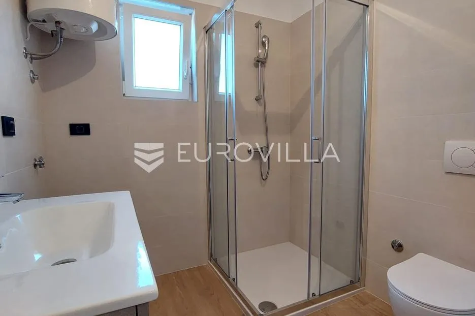istra, pula, dvosoban stan s vrtom i bazenom, novogradnja - slika 16