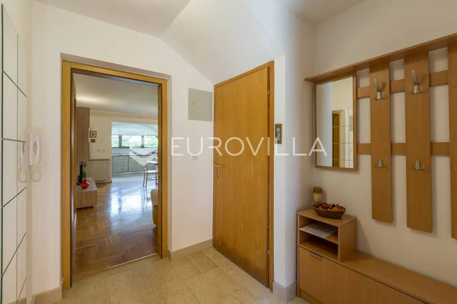 štinjan, prekrasna kuća u nizu s vrtom i pogledom more 300 m² - slika 73