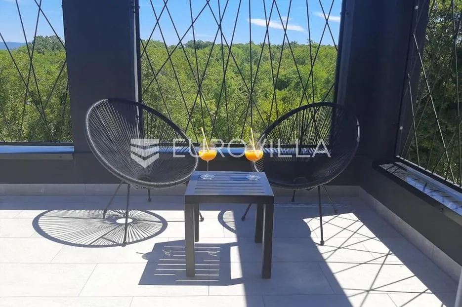 krk, dobrinj, moderna dvojna kuća s bazenom i saunom 107 m², okućnica 315 m² - slika 7
