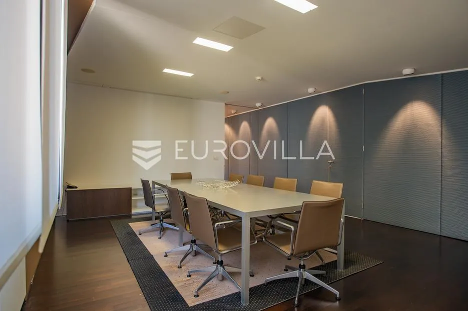 istra, rovinj, prostran poslovni 171 m2 prostor u centru grada - slika 14