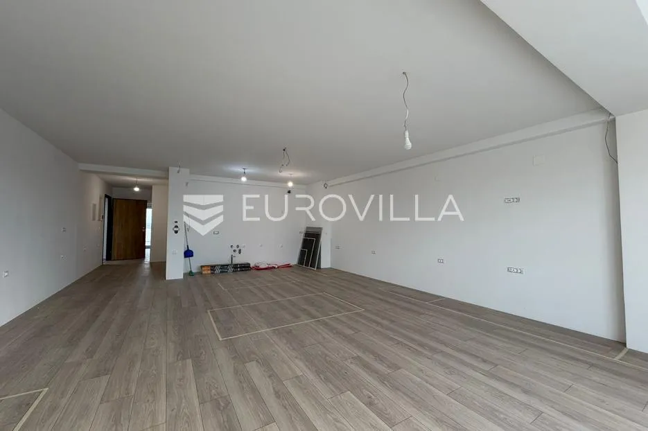 đakovo, strogi centar, trosoban stan u zgradi s liftom, novogradnja - slika 12