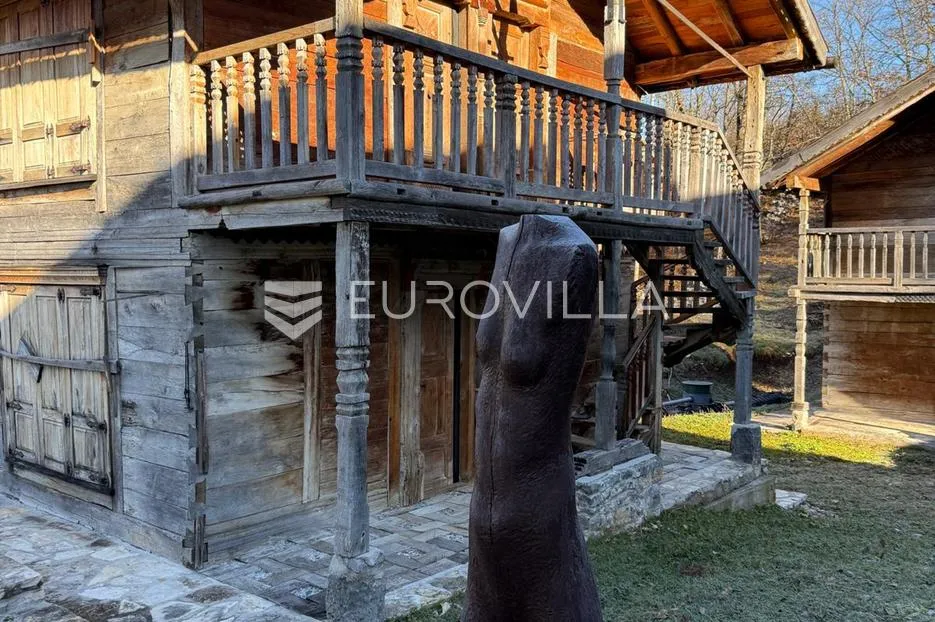lika, plitvička jezera, ograđeno imanje 40.000 m² s 11 kuća, izuzetna rijetka investicija - slika 16