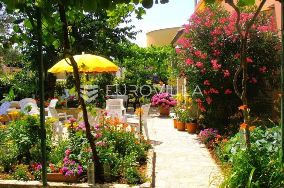 istra, peroj, apartmanska kuća s prekrasnom okućnicom i panoramskim pogledom na brijune - slika 35