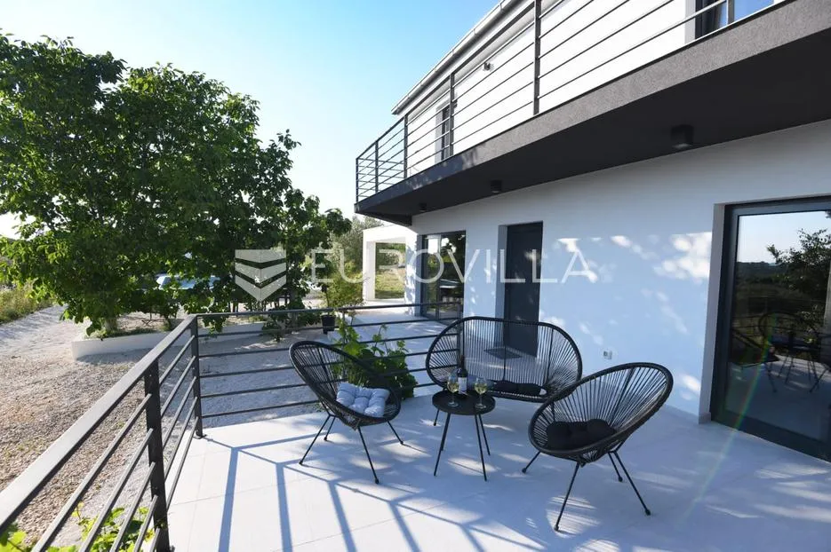 zadar, crno, moderna vila na predivnoj privatnoj lokaciji - slika 12