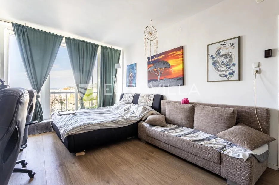 split, centar, prostrana etaža na izvrsnoj lokaciji s pogledom na more, 135 m² - slika 12
