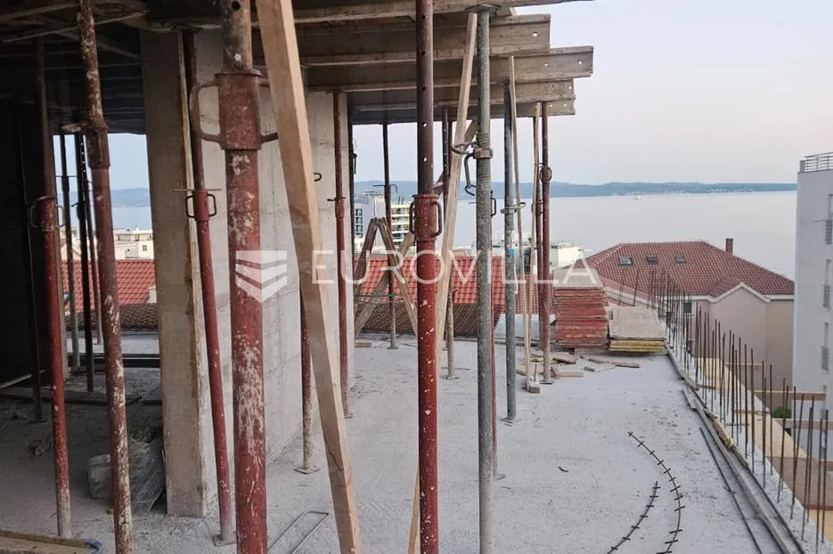 split, žnjan komforan jednosoban stan 59 m² u novogradnji s garažom - slika 5