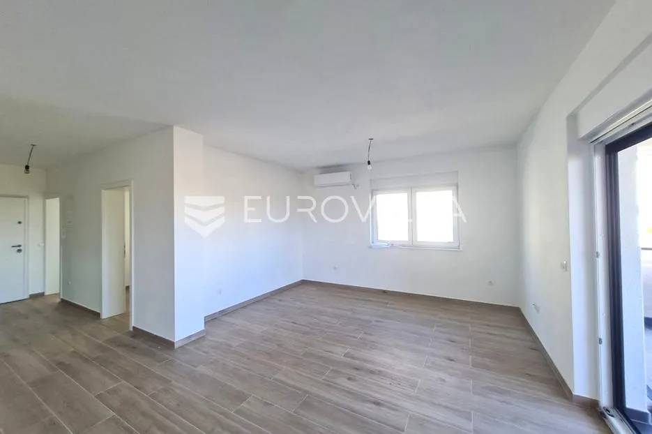 vir, luksuzan apartman u prizemlju s vrtom i pogledom na more - slika 13