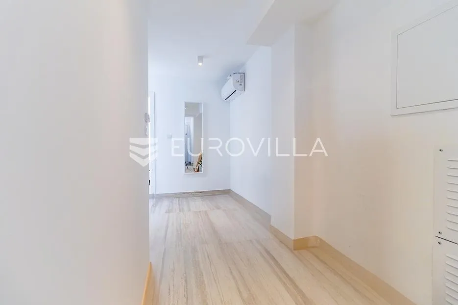 rijeka, podmurvice, prekrasan trosoban stan nkp 70 m2 - slika 12
