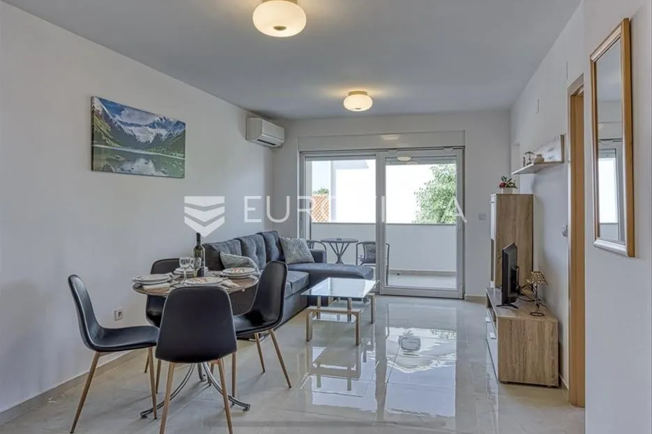 istra, murine, novo adaptiran stan s dvije spavaće sobe te neto korisnom površinom od 61,2 m² - slika 1