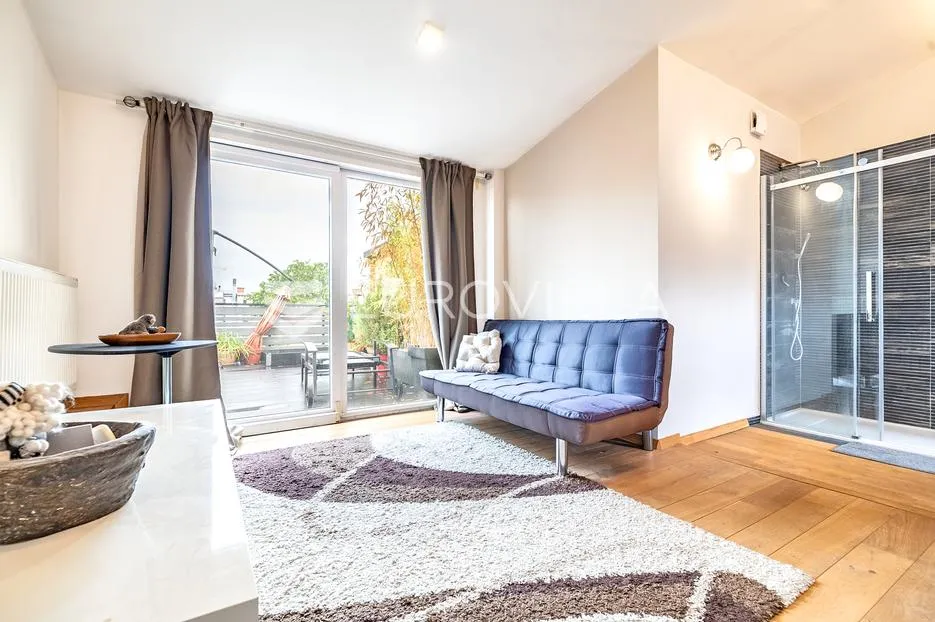 zagreb, centar, prostrani dvoetažni trosobni stan površine 107,5 m² - slika 9
