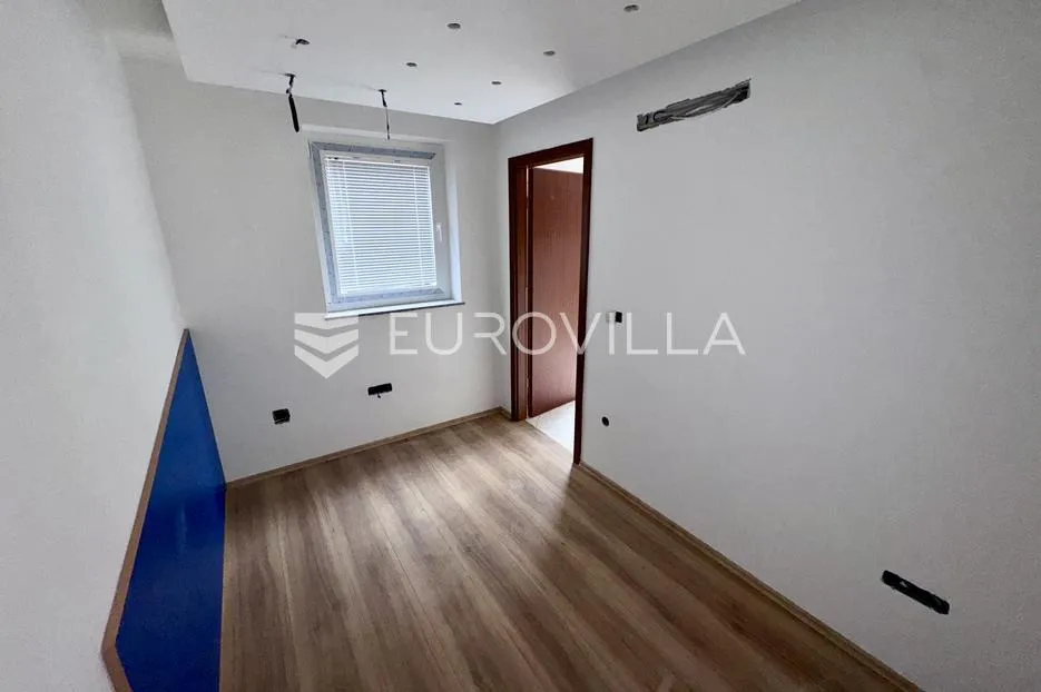 otok krk, njivice, četverosoban stan 67 m², parkirno mjesto - slika 9