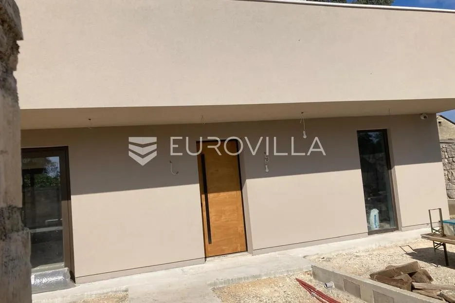 istra, okolica bala, kamena dizajnerska kuća 176 m² s bazenom - slika 38