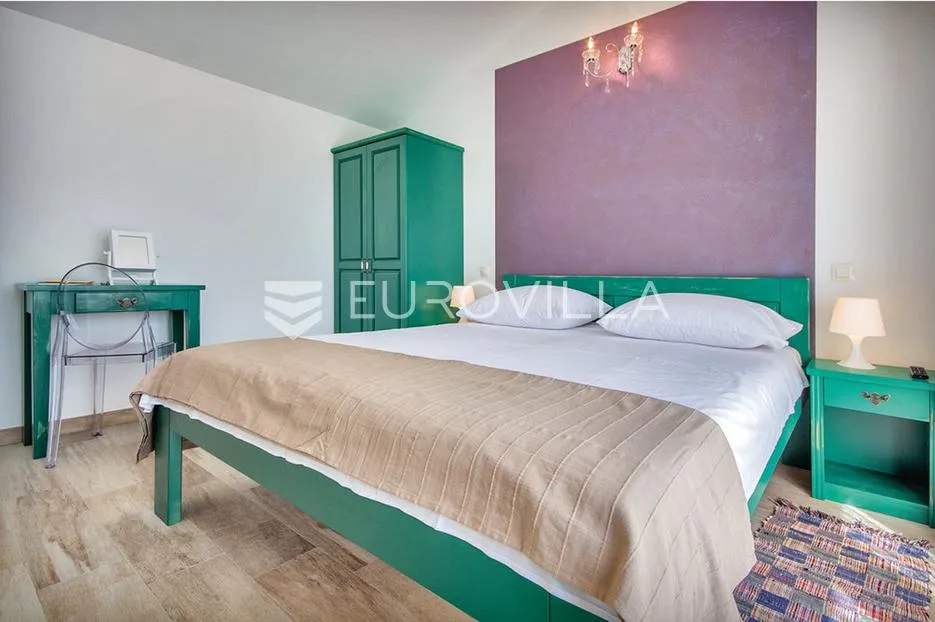 istra, premantura, unikatna vila s panoramskim pogledom, na velikoj uređenoj okućnici - slika 29