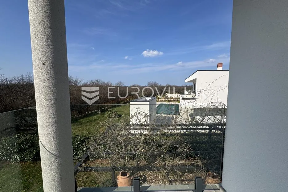 istra, žbandaj, troetažni stan 126 m² s 4 spavaće sobe, vrtom i parkingom - slika 26
