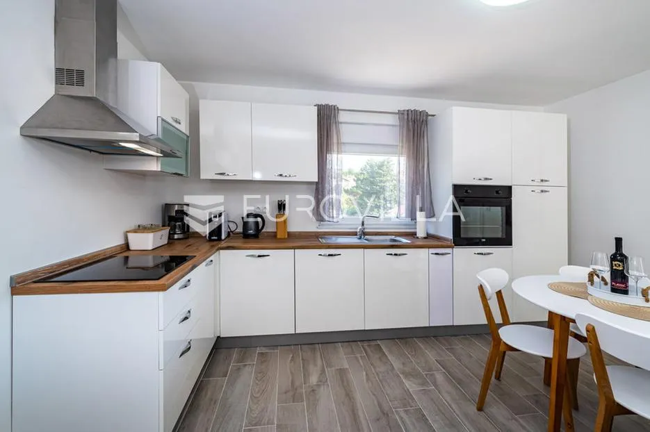 zadar, gornji karin, moderna kuća s bazenom i dva apartmana, 200 m od mora - slika 6