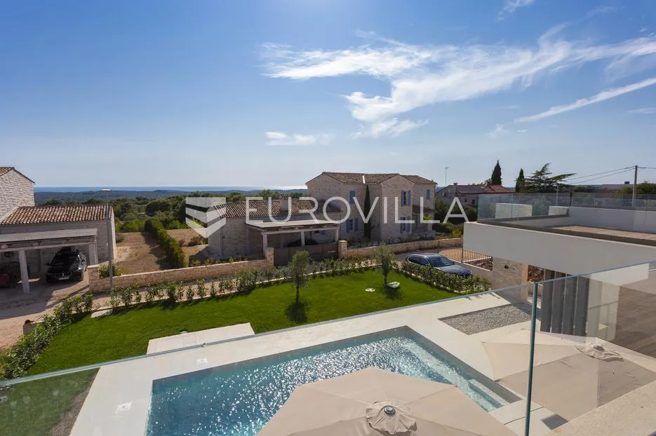 rovinj, ekskluzivna vila s bazenom i panoramskim pogledom na more - slika 21