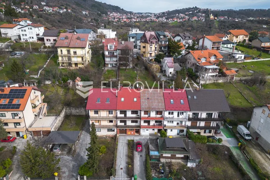 zagreb, mlinovi, odlična kuća u nizu s vrtom, garaža - slika 45