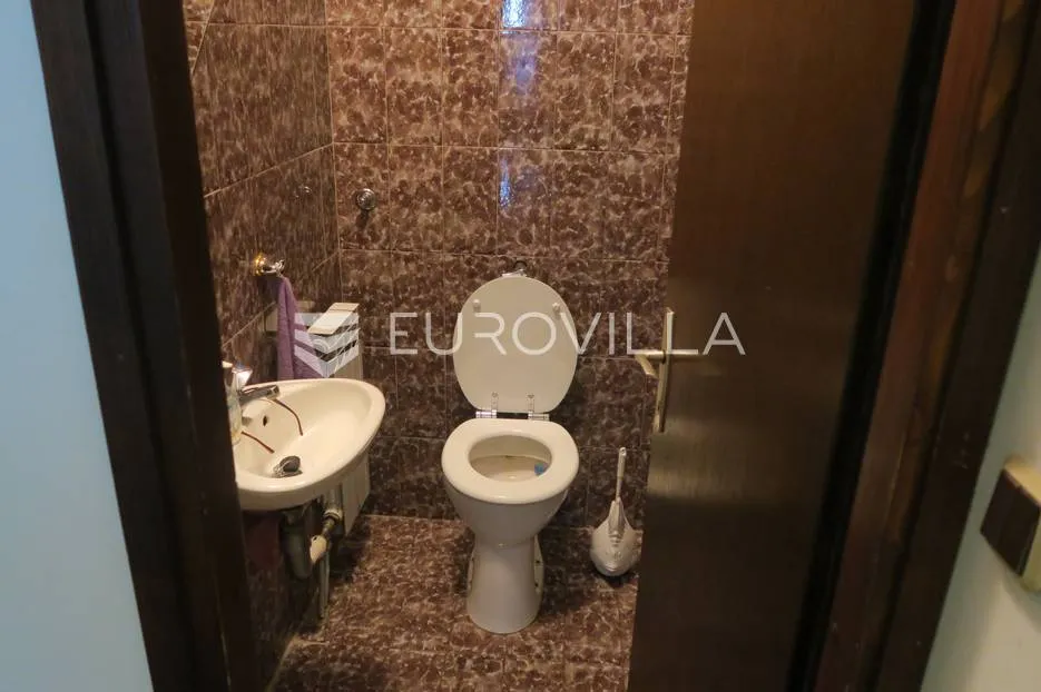 zagreb, zelenjak, obiteljska kuća 500m2 - slika 50