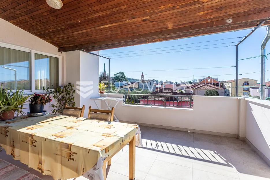 trogir, stan za smještaj radnika blizu centra grada s uključenim režijama - slika 15