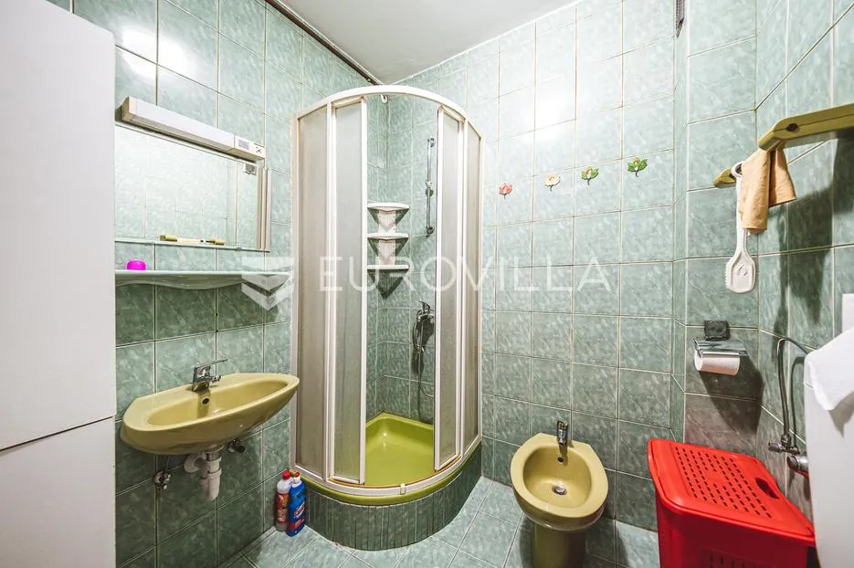 zagreb, vukomerec, komforan trosoban stan površine 64 m² - slika 11