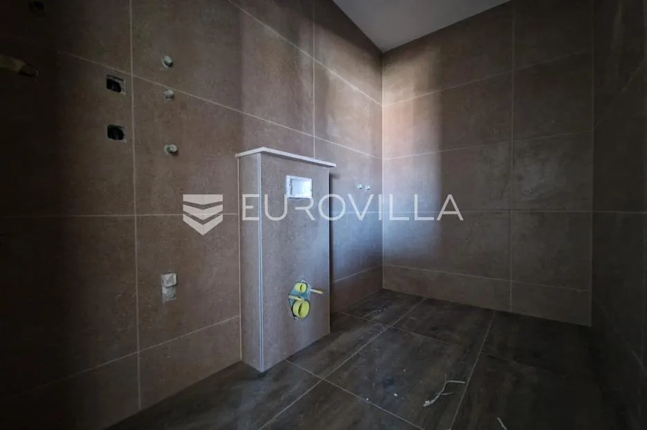 vir, trosoban apartman u blizini plaže, 1. kat - slika 18