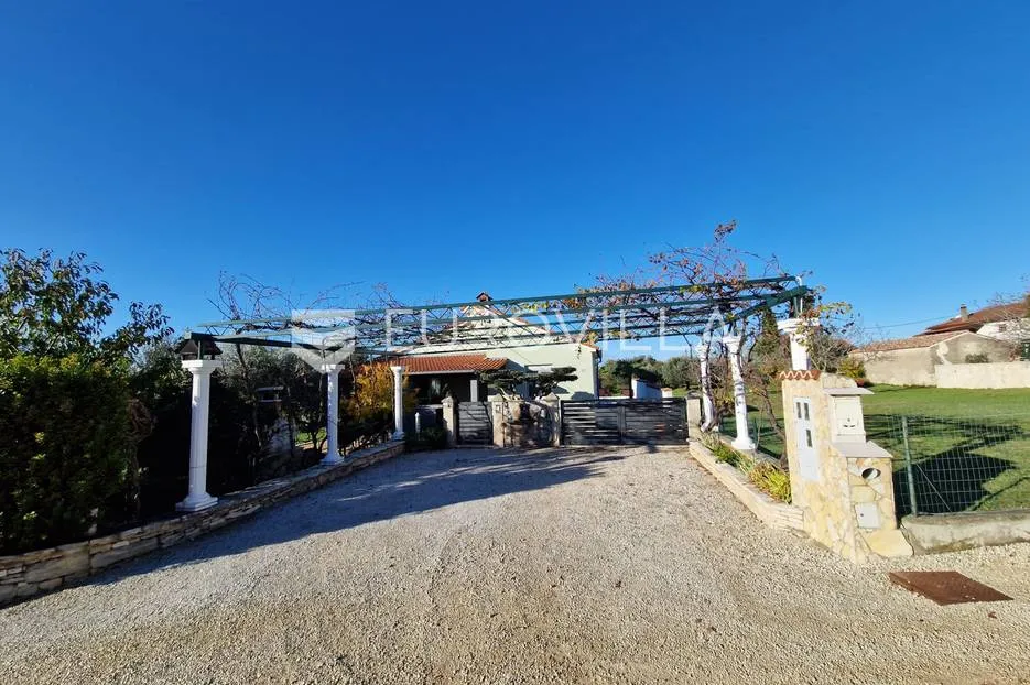 istra, pula - veli vrh, dvije samostojeće prizemnice sa bazenom nkp 50 m2 i 90 m2 - slika 52