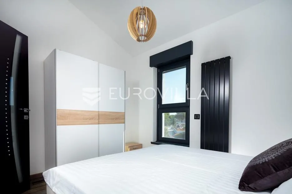 pula, dolinka, luksuzan trosoban stan 129 m², novogradnja, blizina mora i centra - slika 38
