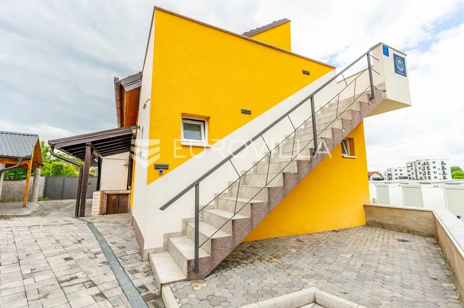 Požega, stambeno, poslovna zgrada s uhodanim najmom