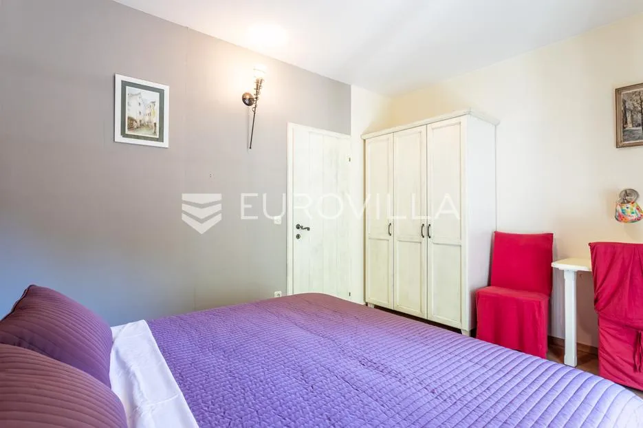 brač, supetar, kuća ukupne površine 372 m² na zemljištu površine 411 m² - slika 30