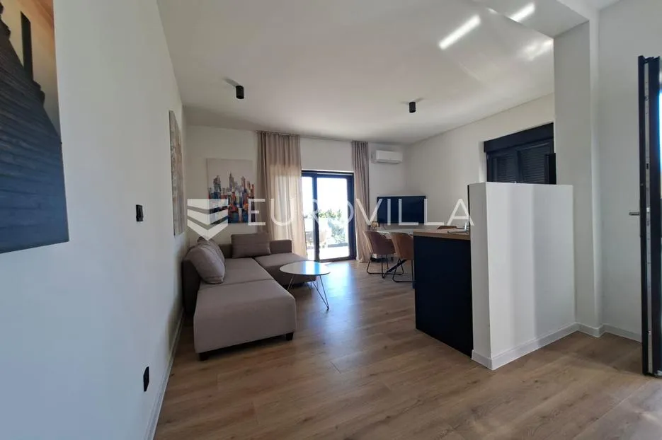 lovran, moderan, namješten stan od 60 m2 u novogradnji s bazenom - slika 3