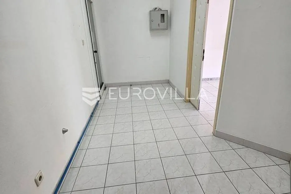pula, centar, poslovni prostor od 36 m² - slika 4