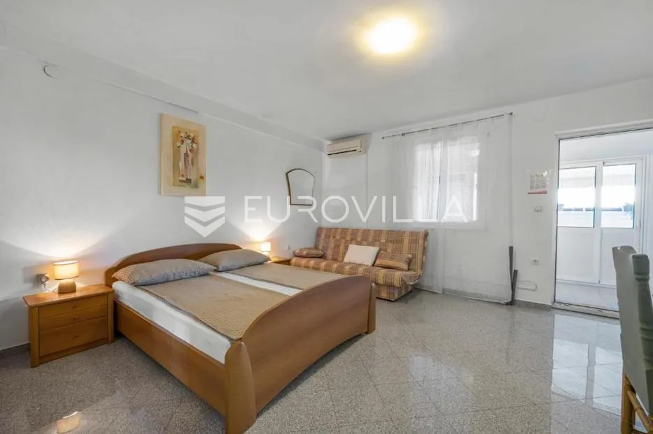 skradin, dubravice, kuća sa 7 apartmana i velikim bazenom, 760 m² - slika 30