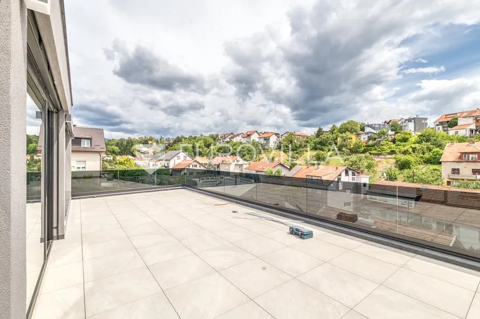 zagreb, srebrnjak, novogradnja, luksuzan četverosoban penthouse 140,27 m² - slika 11