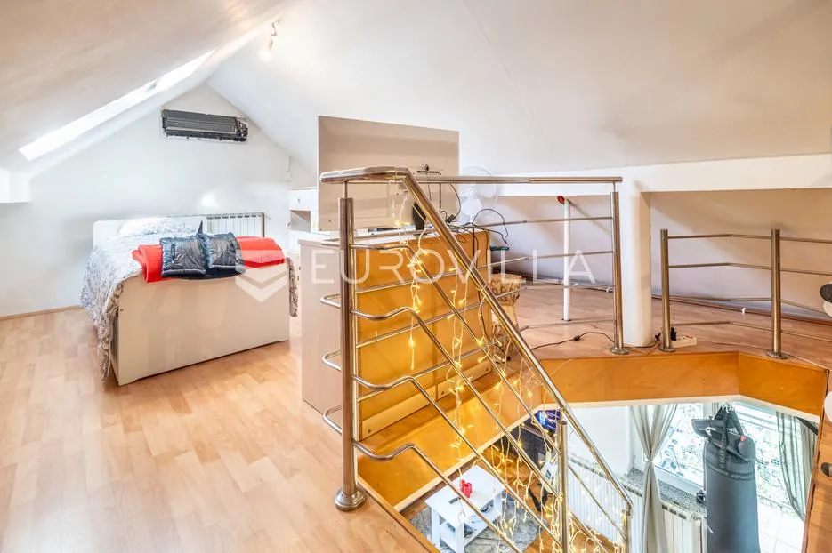 zagreb, gajnice dvoetažan četverosoban stan s garažom, 128 m² - slika 10