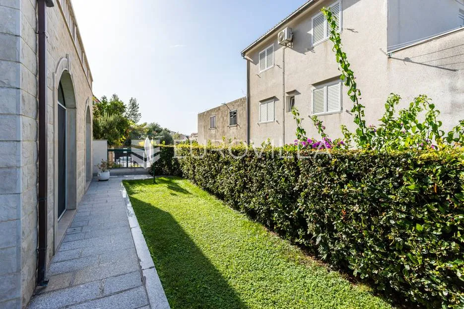 omiš, apartmanska kuća blizu plaže - slika 25