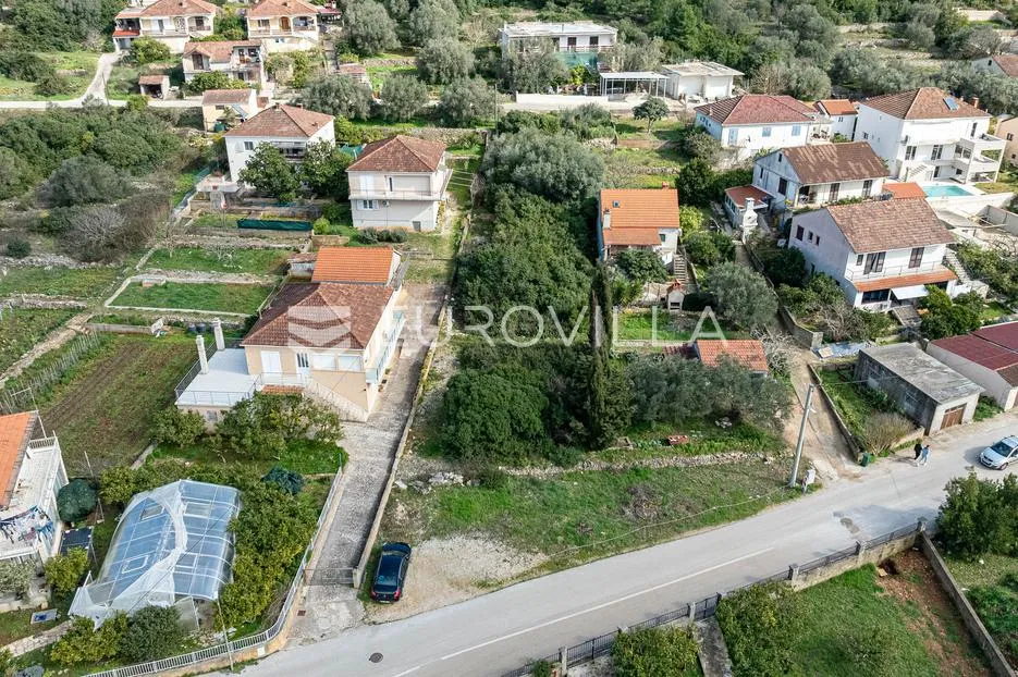 otok korčula, vela luka, građevinsko zemljište u centru mjesta - slika 9