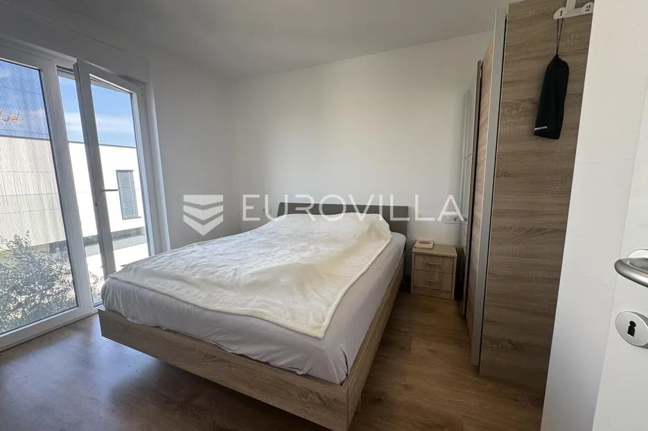 istra, žbandaj, troetažni stan 126 m² s 4 spavaće sobe, vrtom i parkingom - slika 27