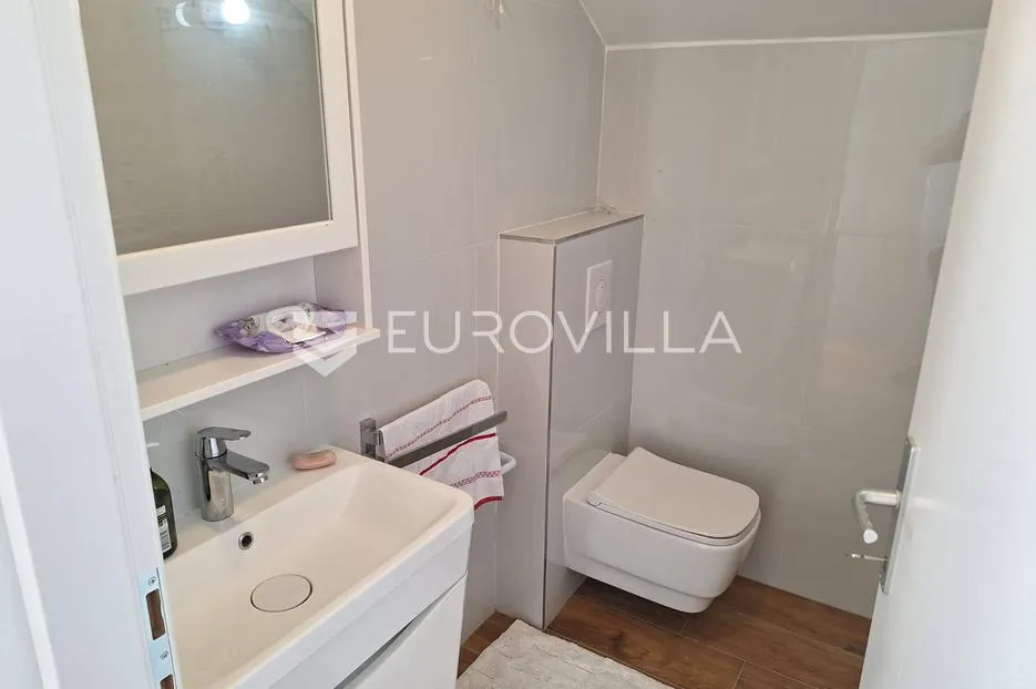 lasinja, kuća 120 m², novouređena, mirna lokacija - slika 6