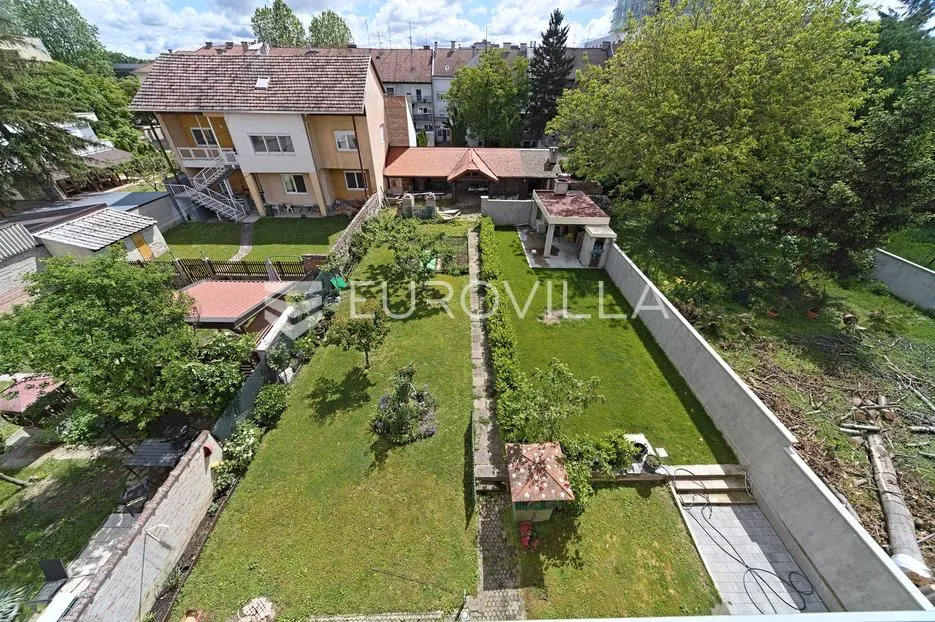 osijek, gornji grad, centar, peterosoban stan na 2 etaže, potkrovlje, 2. kat. - slika 6