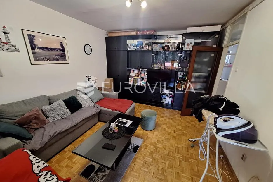 karlovac, novi centar, stan 58,50 m², odlična lokacija - slika 2