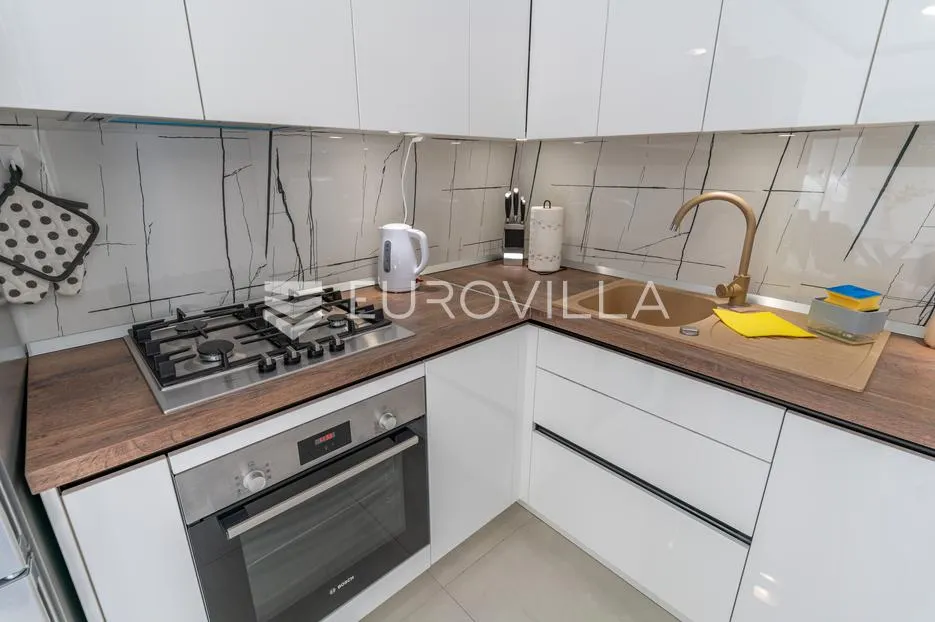 velika, vila za odmor na atraktivnoj lokaciji - slika 23