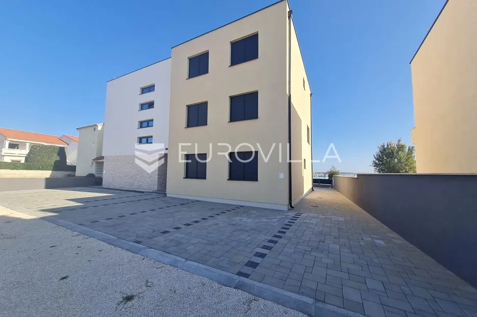 vir, luksuzan apartman s 3 spavaće sobe, prvi red do mora, centar otoka - slika 28