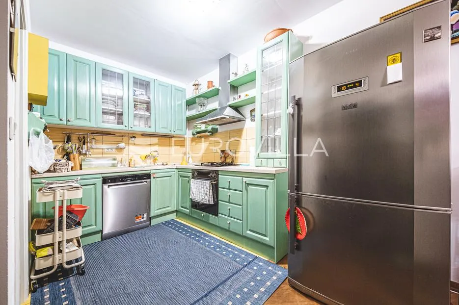 zagreb, gračani, prekrasan trosoban stan 88,3 m² - slika 12