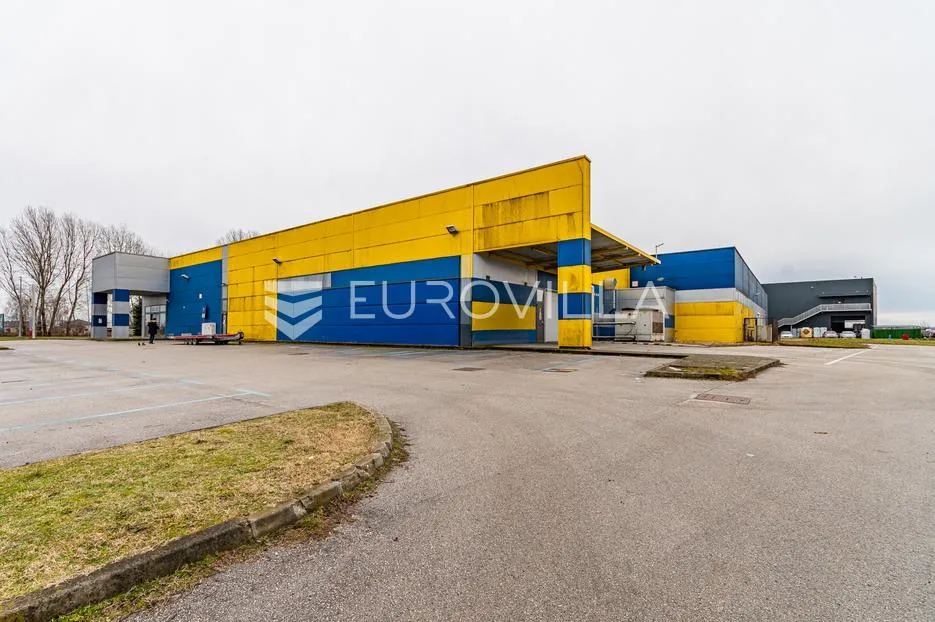prelog, poslovni kompleks površine 3725 m² - slika 17