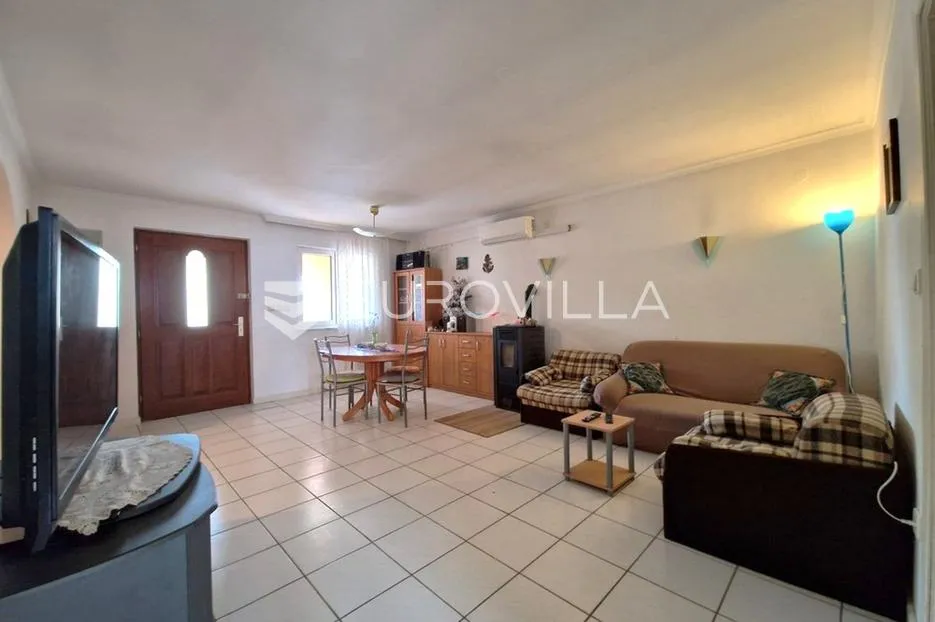 vir, samostojeća kuća, 130 m od plaže s dva odvojena apartmana - slika 8