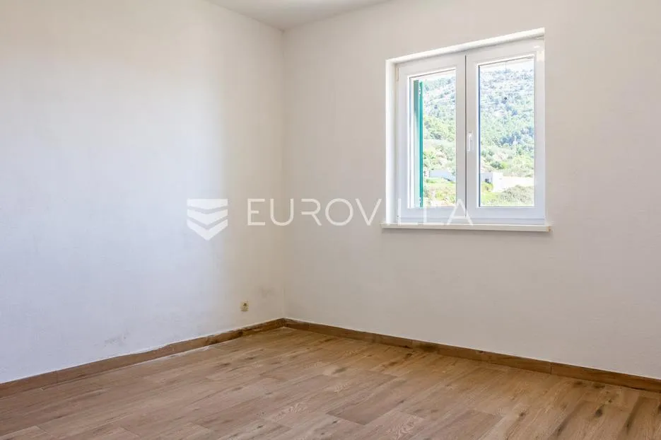 brač, bol, jednosoban stan na prvoj etaži - slika 3