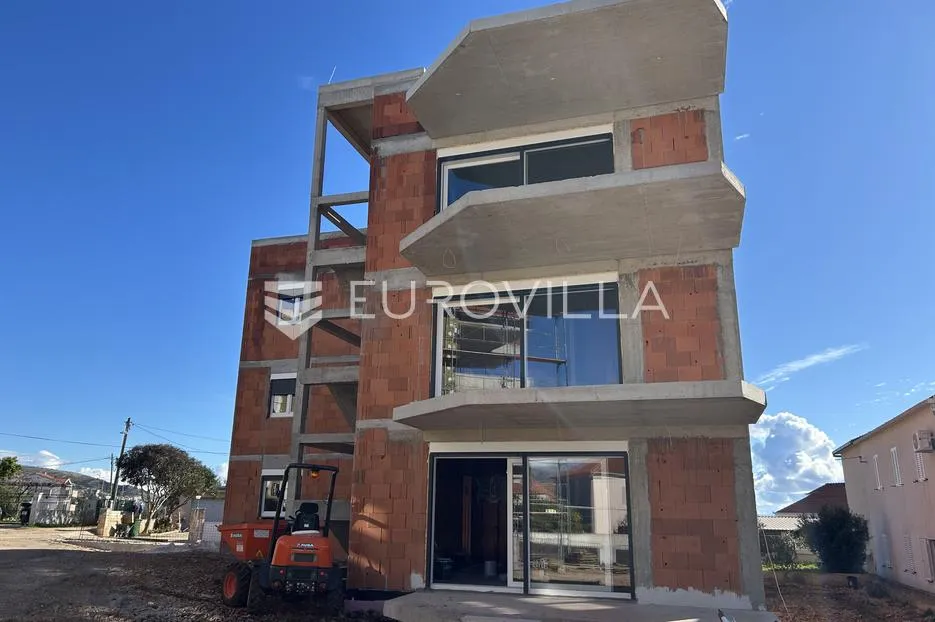 trogir, okrug gornji, apartman s5 na drugom katu površine od 76 m² s krovnom terasom - slika 11