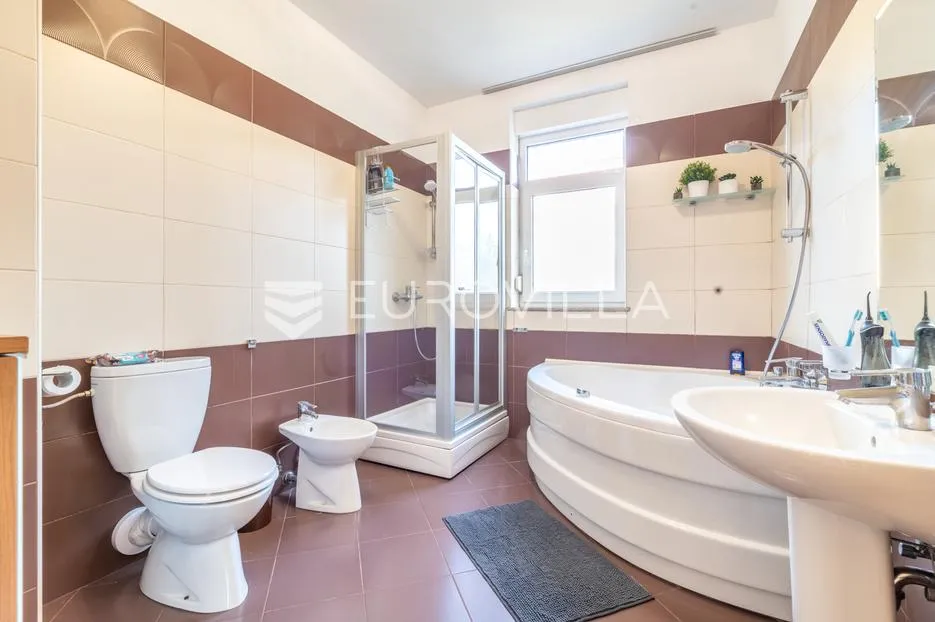 zagreb, sveti duh, predivan trosoban stan 100 m² - slika 4